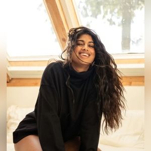 Jackson rowe Jupiter turtleneck Size Small.